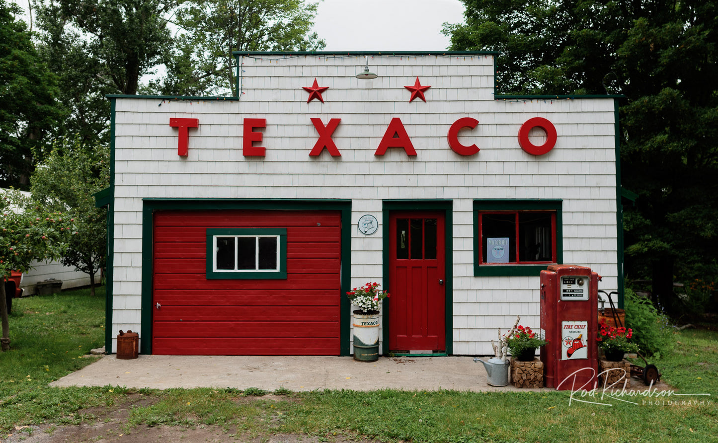 Service & Station – Texaco Fine Art Print